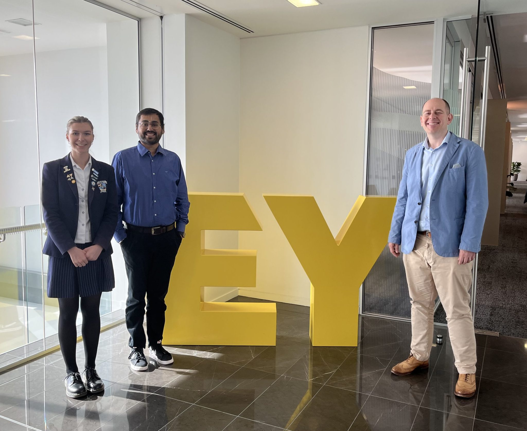 Read more about the article Shadow a Leader Programme