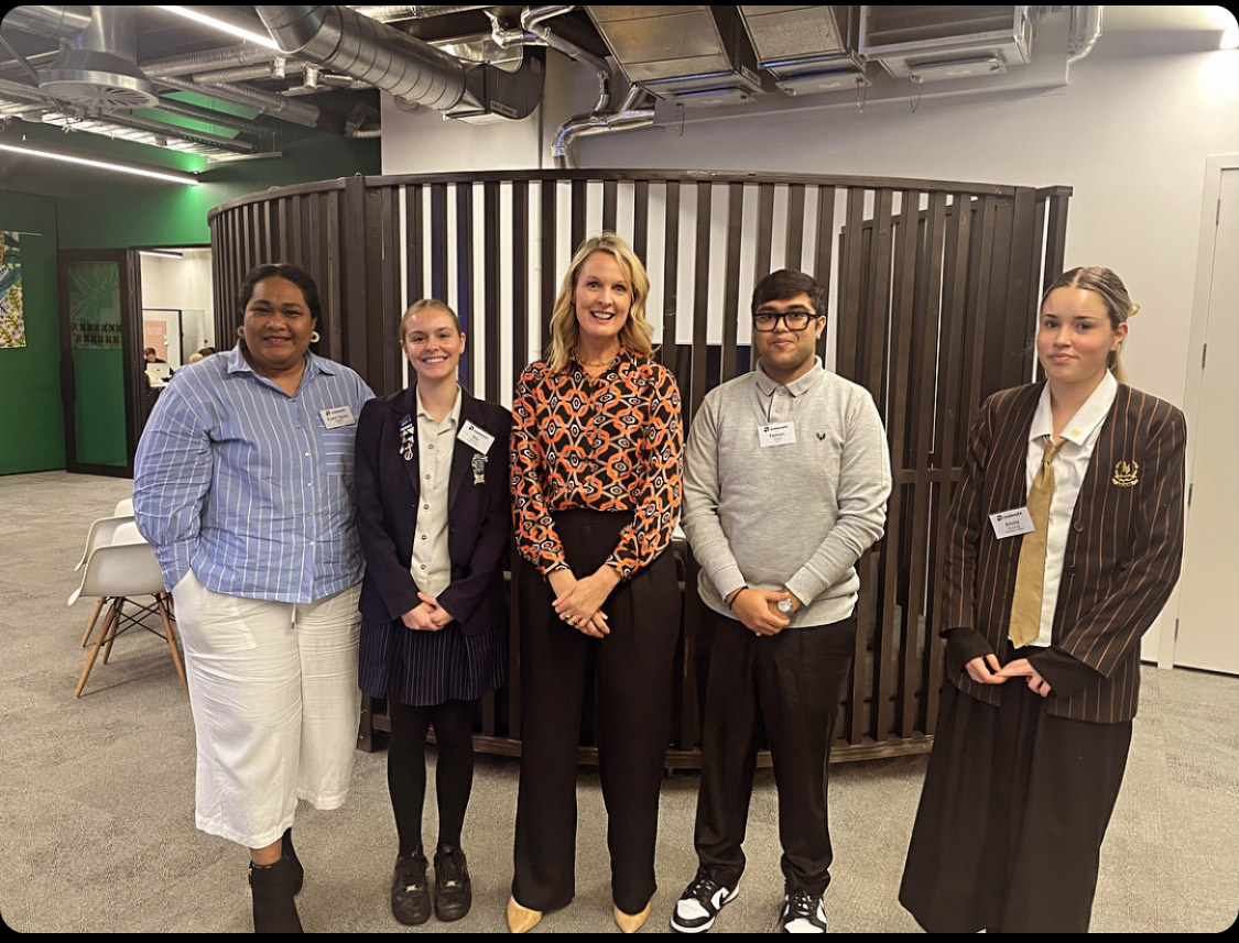 Read more about the article Shadow a Leader Programme